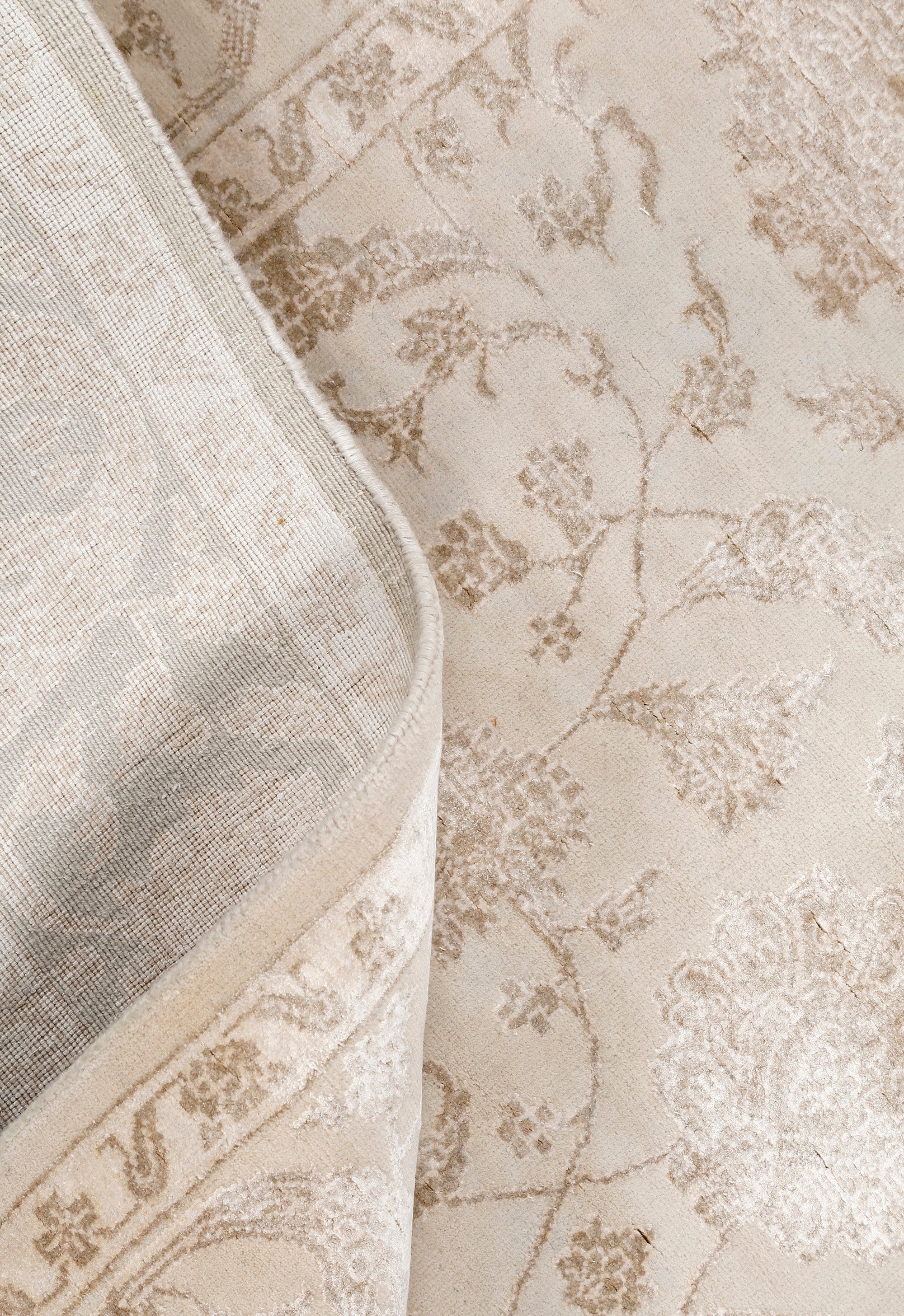 Pearl Scroll
