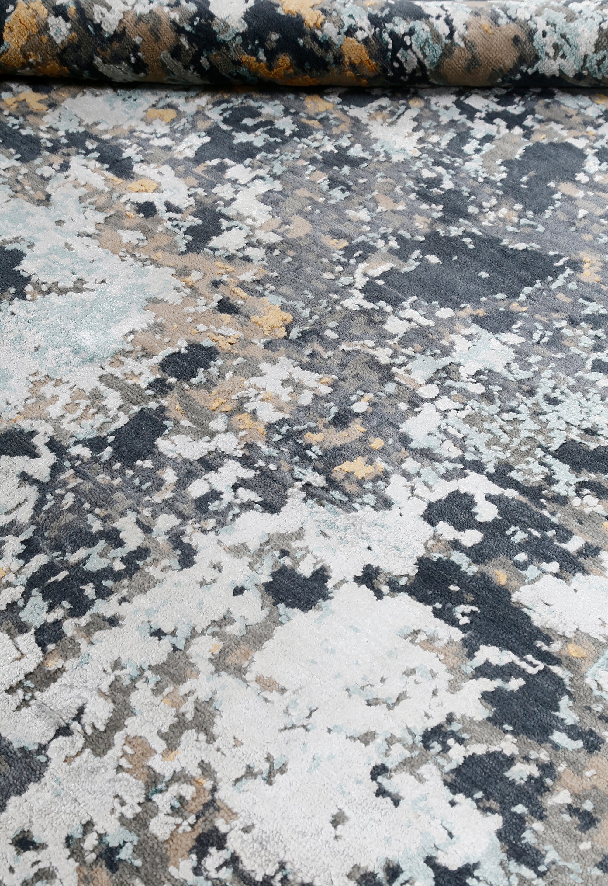 Gilded Ash Rug