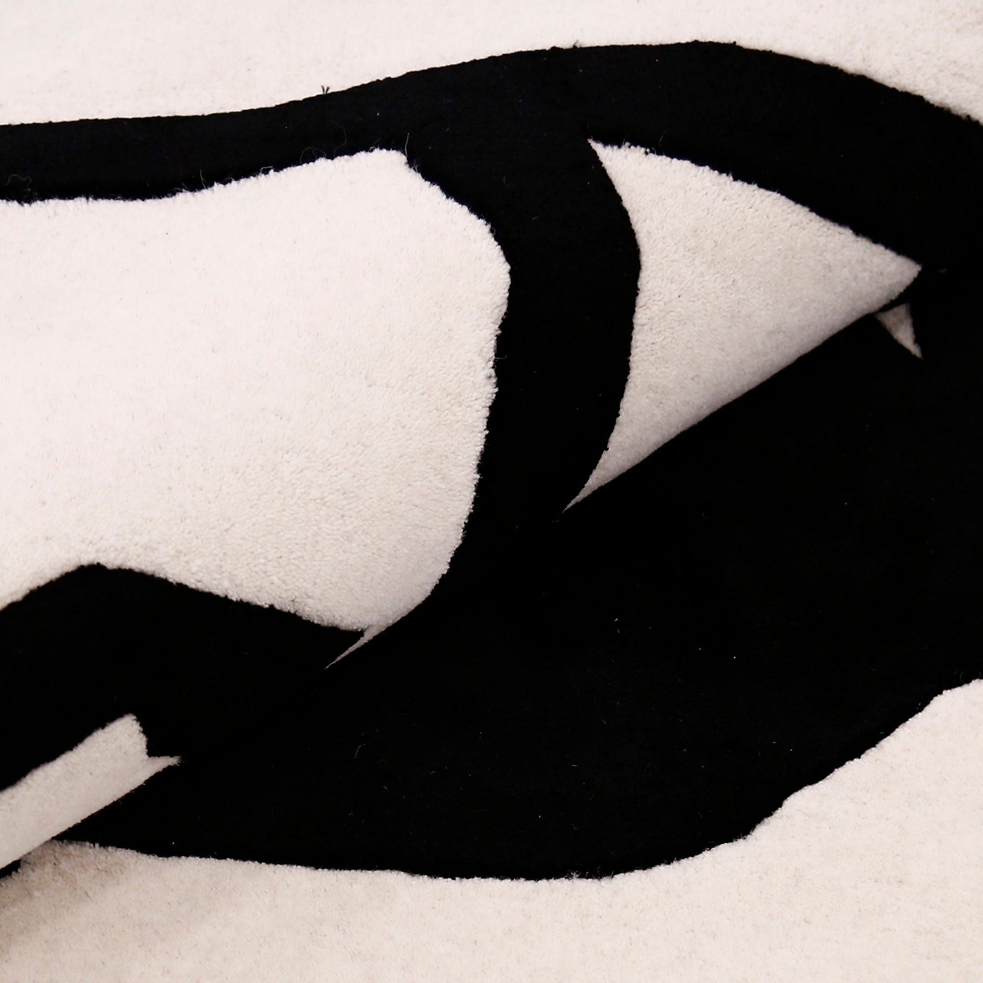 Black Horse Silhouette Hand Tufted Wool Viscose Wall Rug