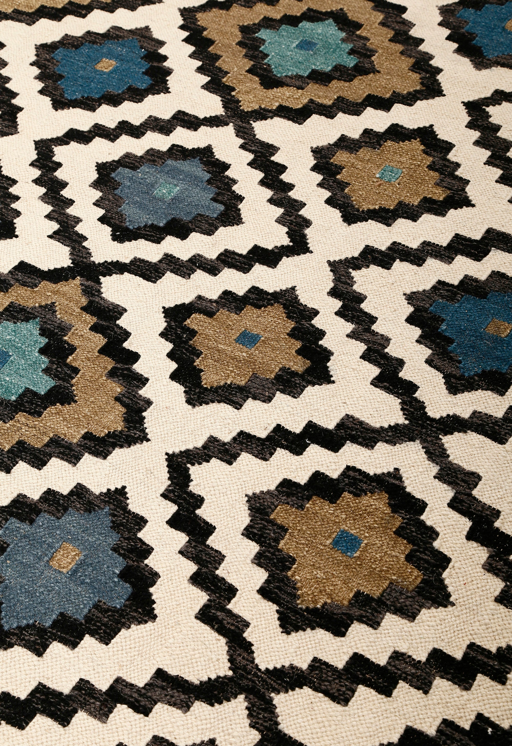 Khushi-Living-Rugs-Carpet-Durrie