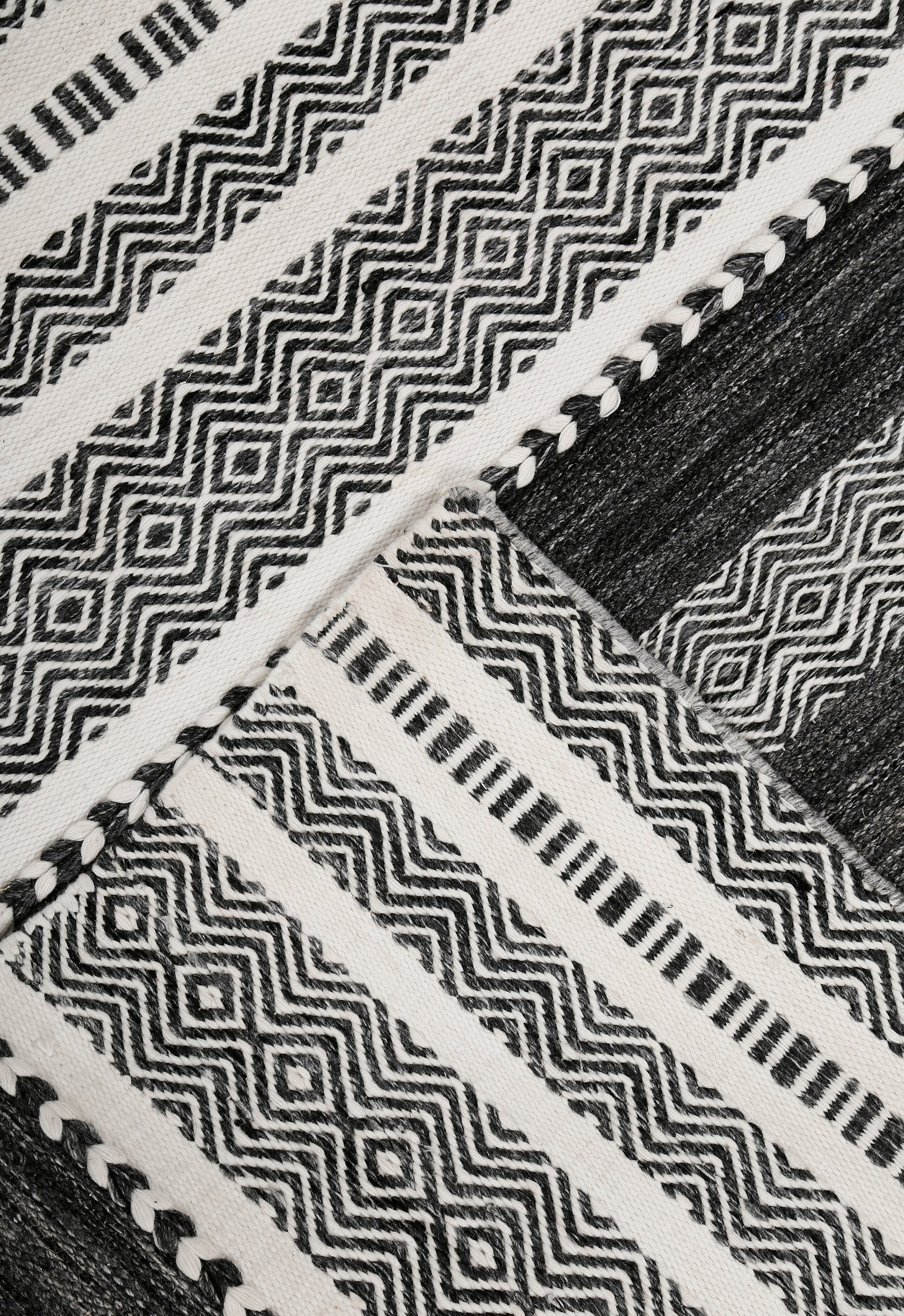 Khushi-Living-Rugs-Carpet-Durrie