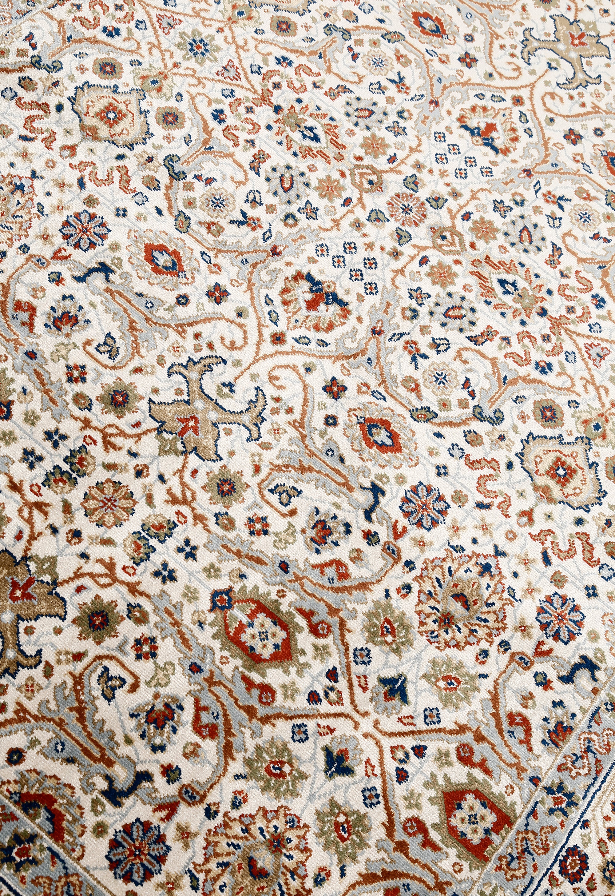 Elegant Floral Rug