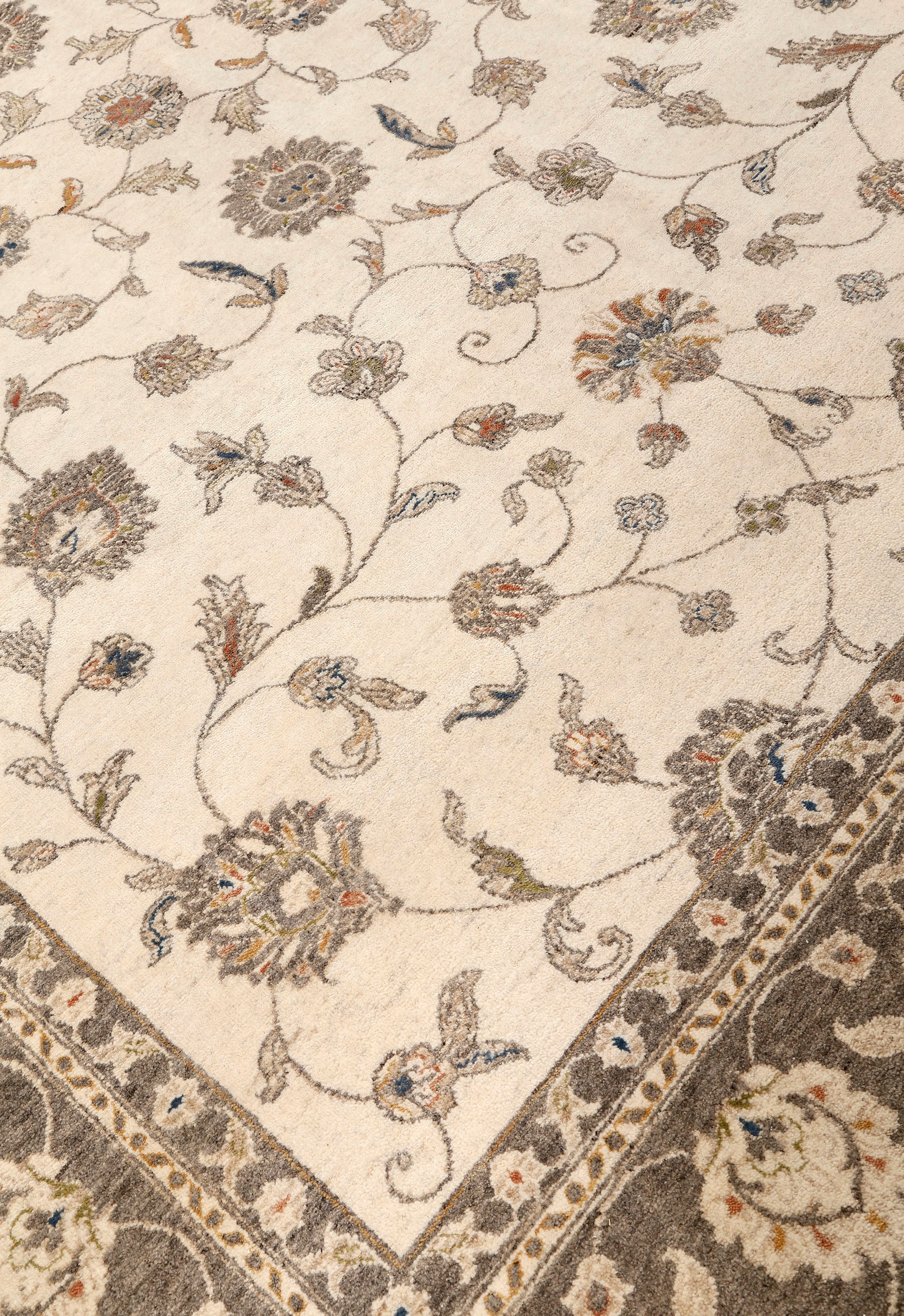 Khushi-Living-Carpet-Rugs-Hand-Knotted-Traditional