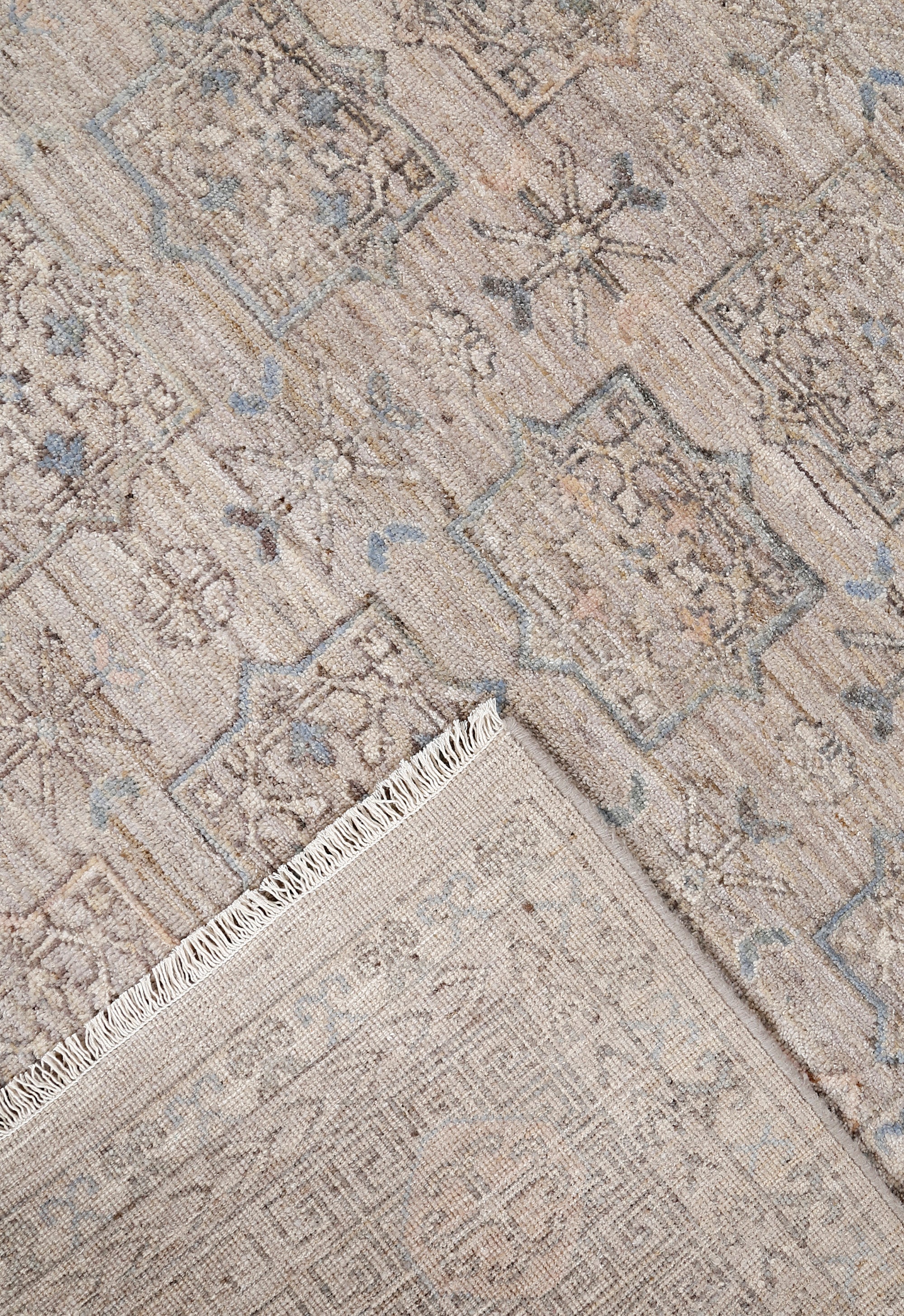 Khushi-Living-Carpet-Rugs-Hand-Knotted-Traditional