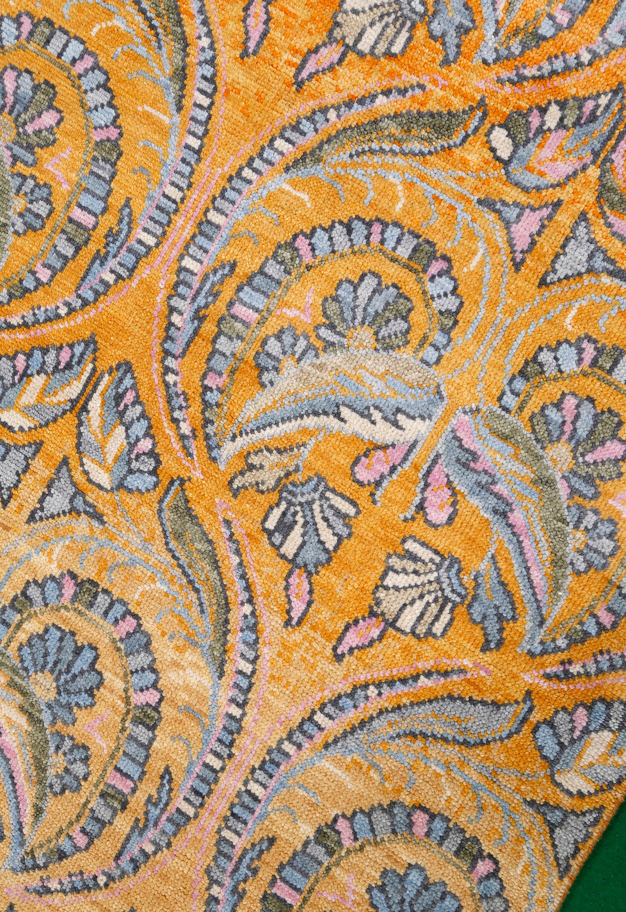 Saffron Fan