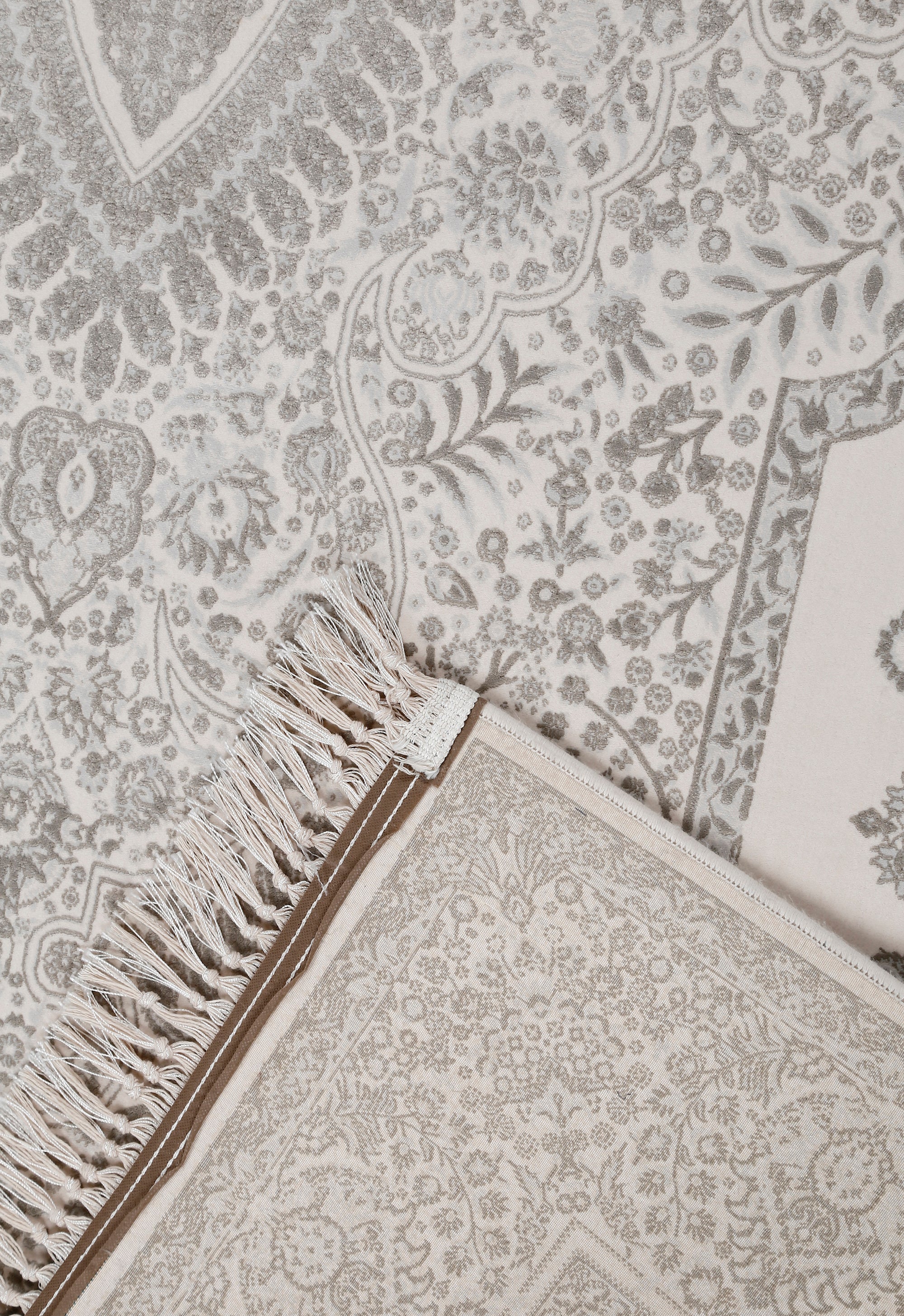 Khushi-Living-Rugs-Carpet-Machine Woven-Classic