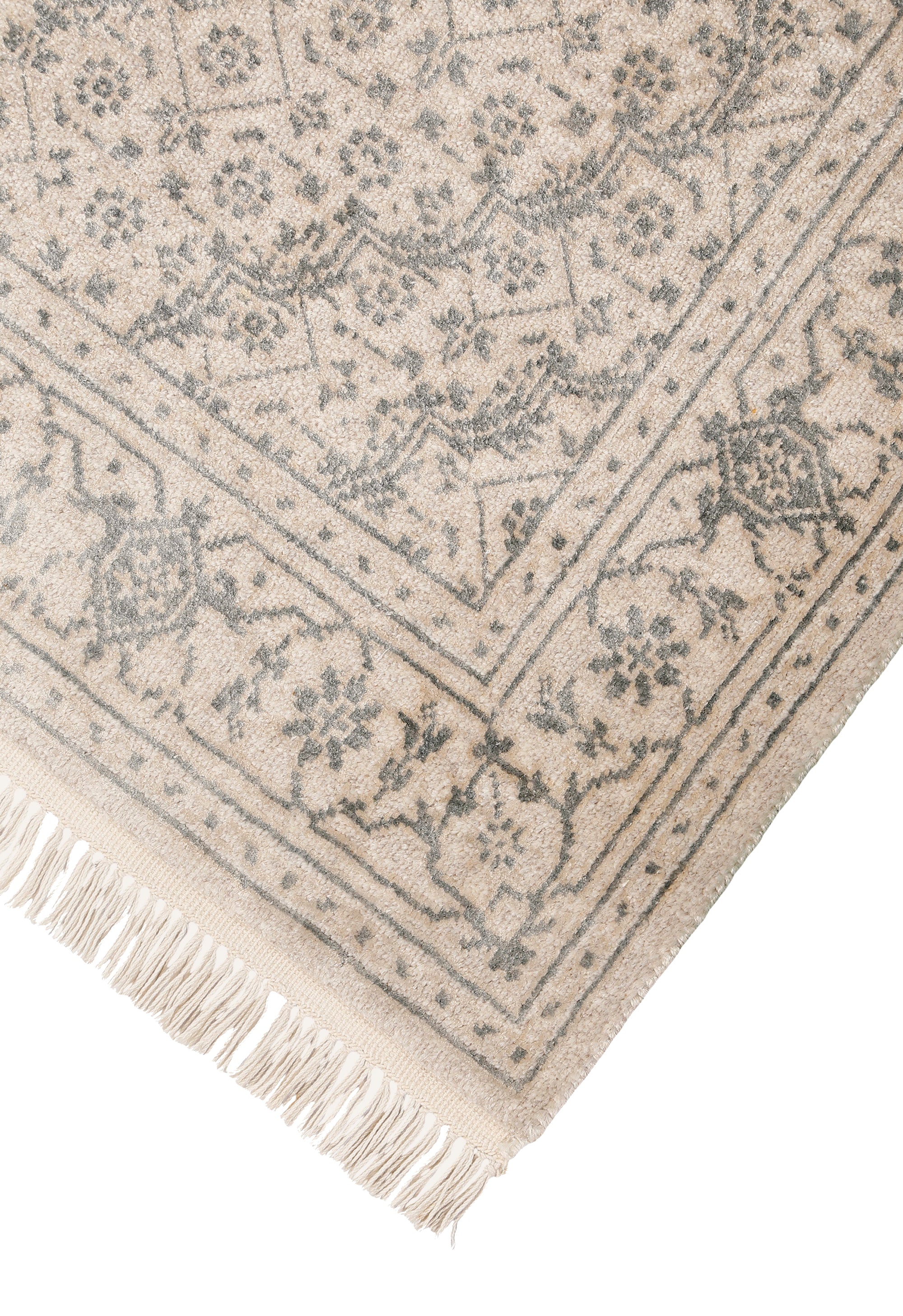 Pearl Mist Medallion