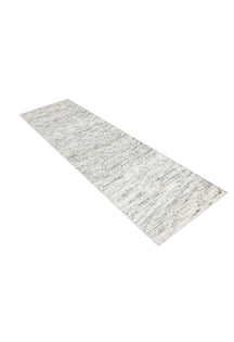 Pearl Grey Runner