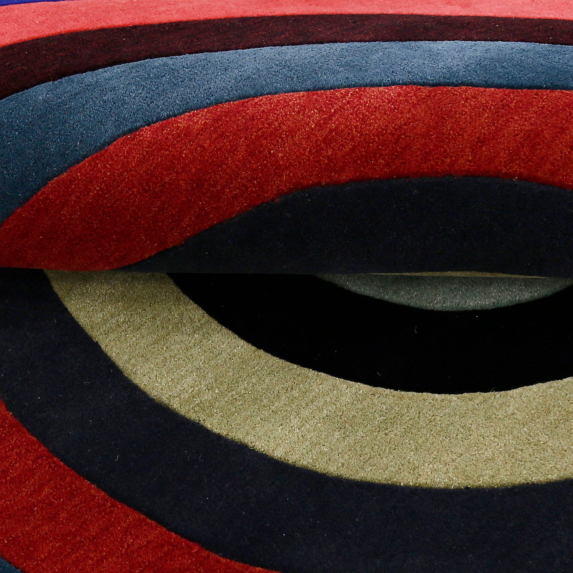 Concentric Circle Hand Tufted Wool Wall Rug