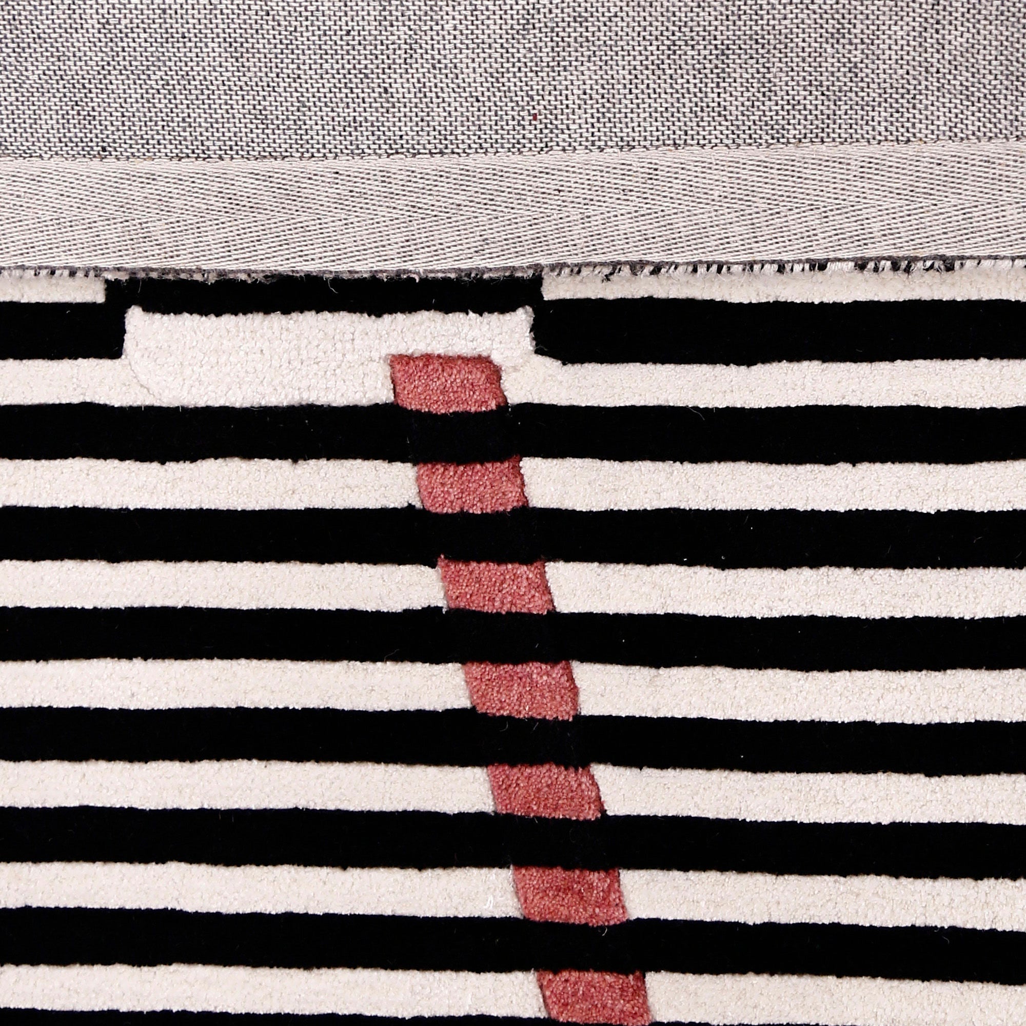 Rose Accent Striped Vase Hand Tufted Wool Wall Rug