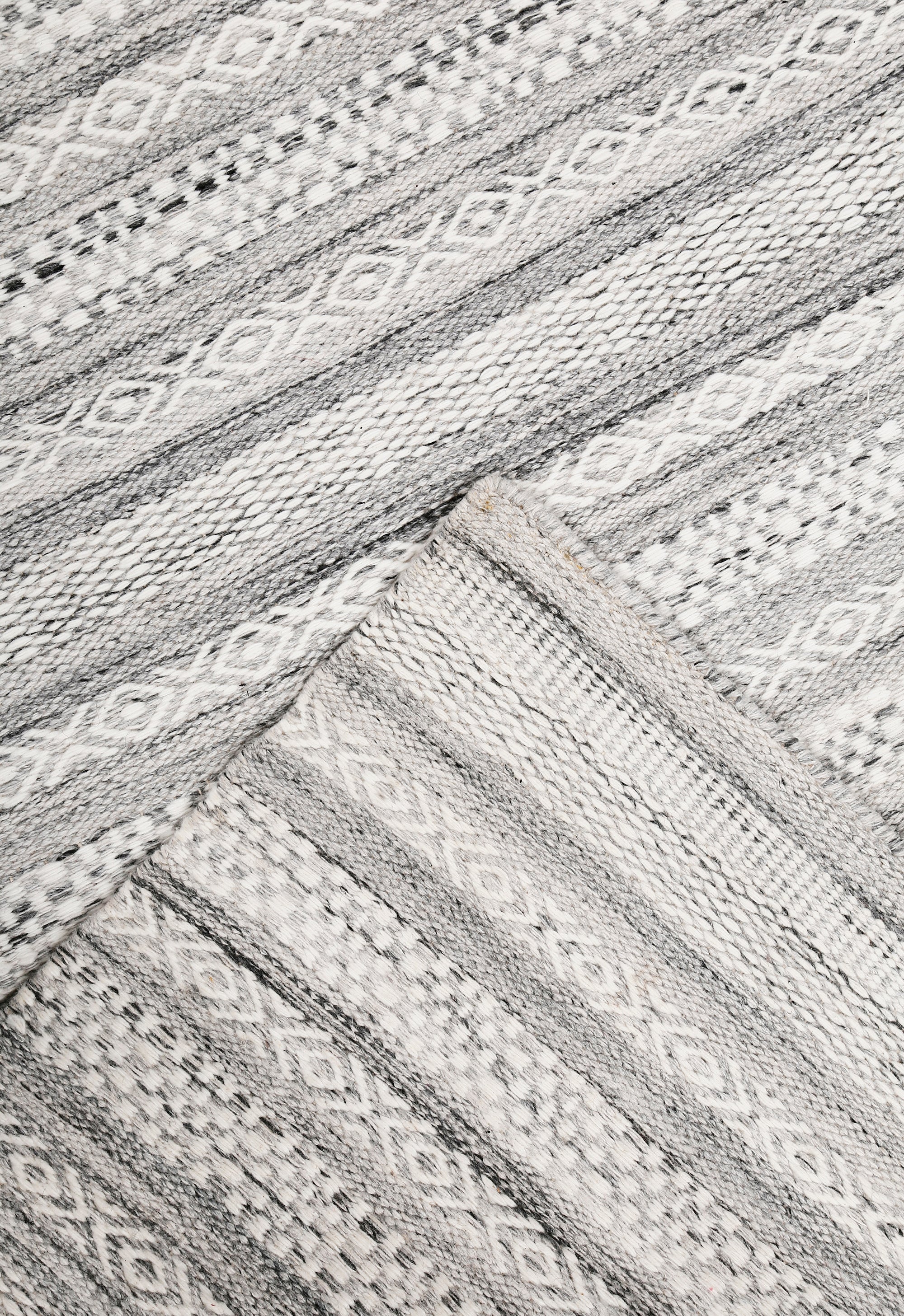 Khushi-Living-Rugs-Carpet-Durrie