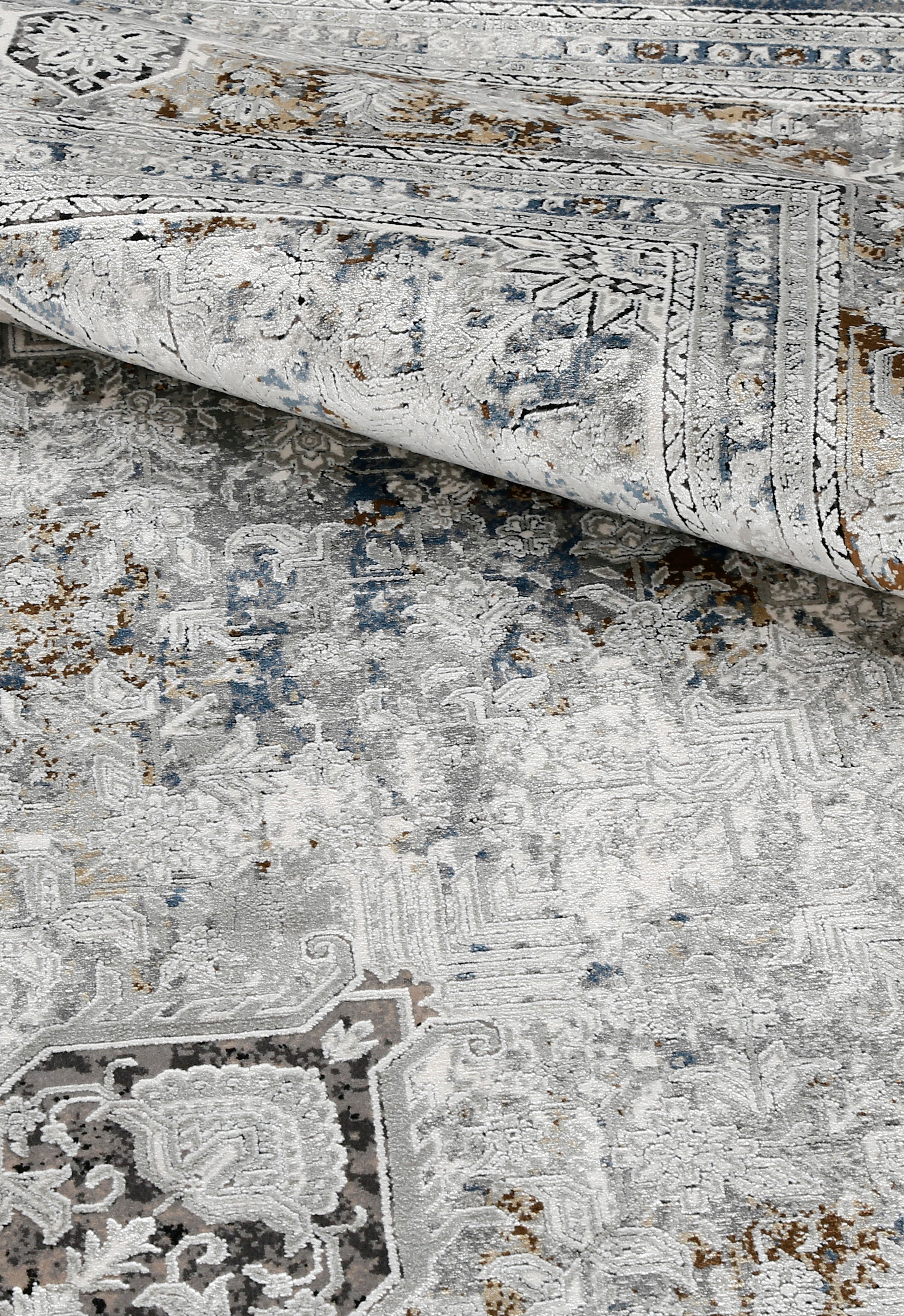 Frosted Courtyard Rug