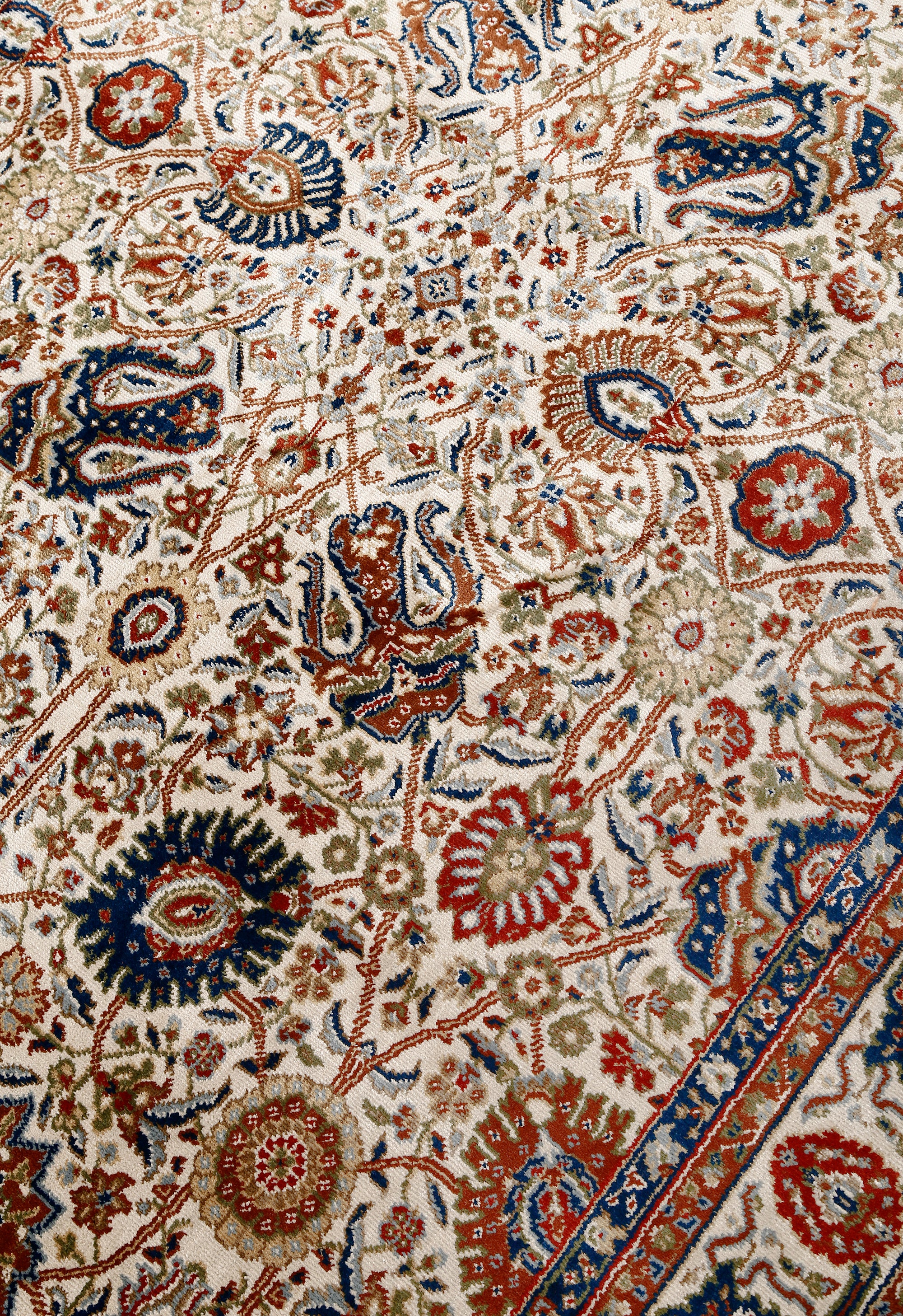 Heritage Ivory Area Rug