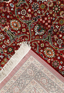 Classic Red Floral Rug
