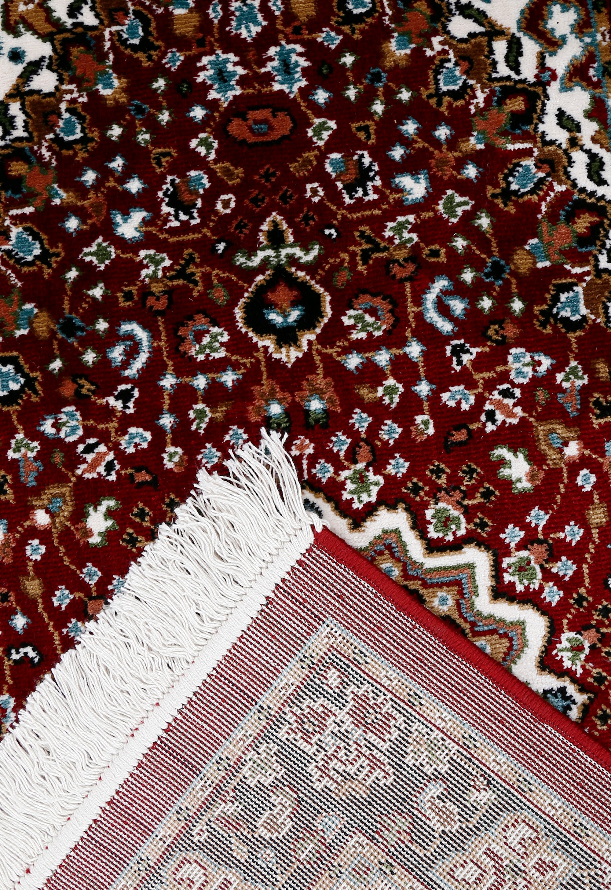 Corner and fringed edge detail of Red Floral Medallion Machine Woven Classic Art Silk Runner Rug