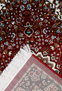 Corner and fringed edge detail of Red Floral Medallion Machine Woven Classic Art Silk Runner Rug
